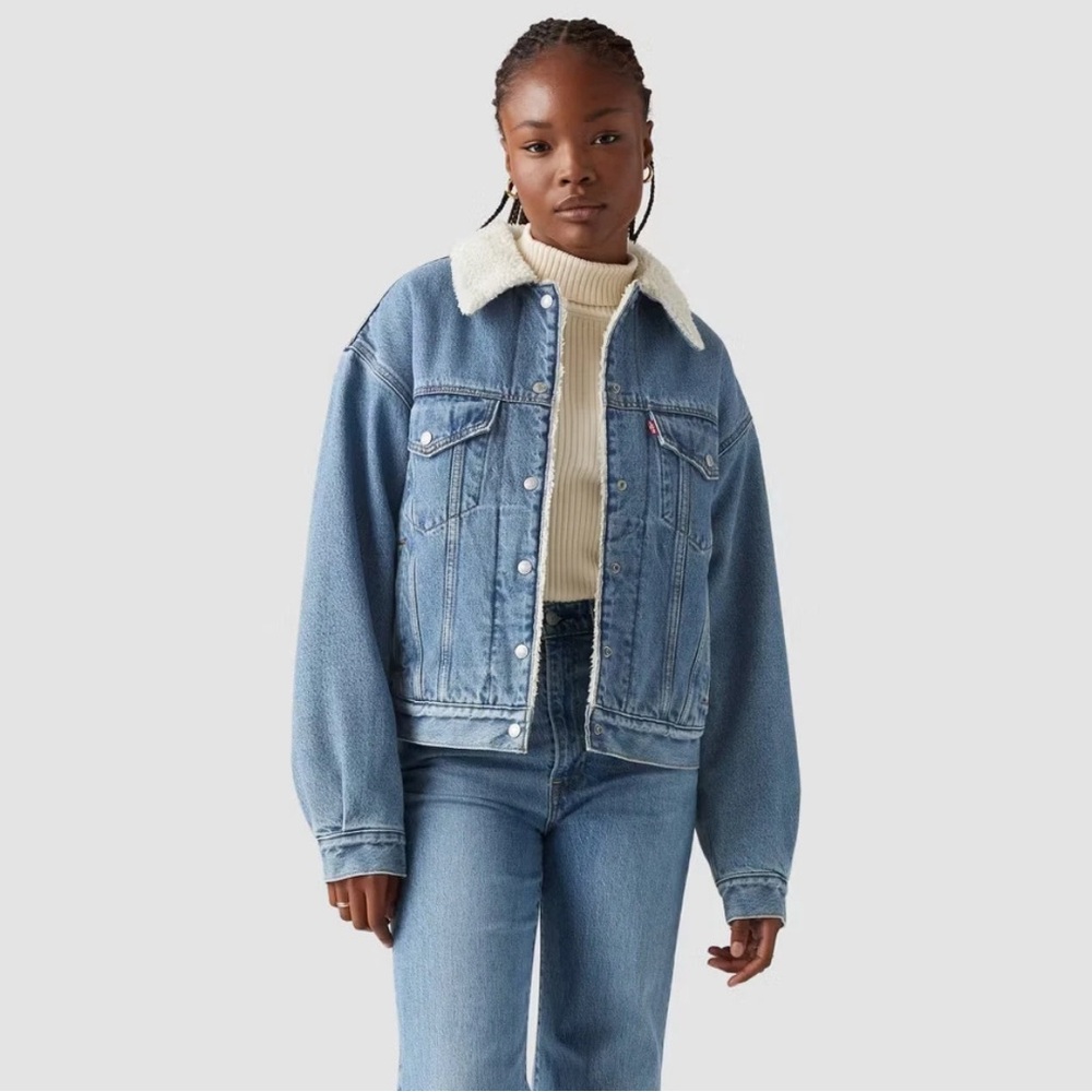 Levi's 90'S Sherpa trucker  Light Blue Denim Jacket with Cream Collar S, XS, XL